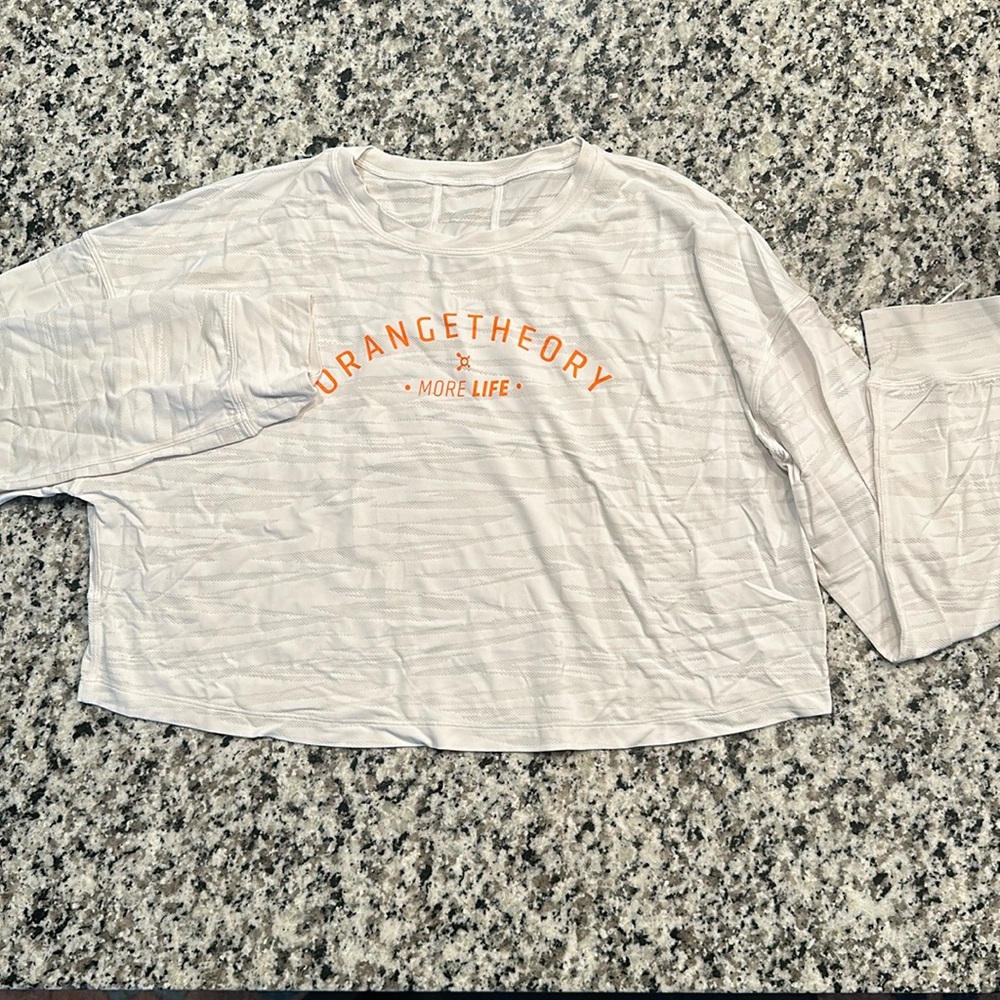 Lululemon muscle love long sleeve